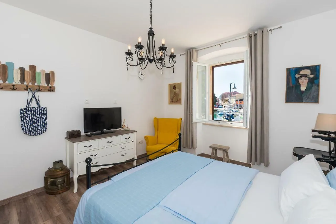 Apartment Skipper Suites Novigrad  Croatia