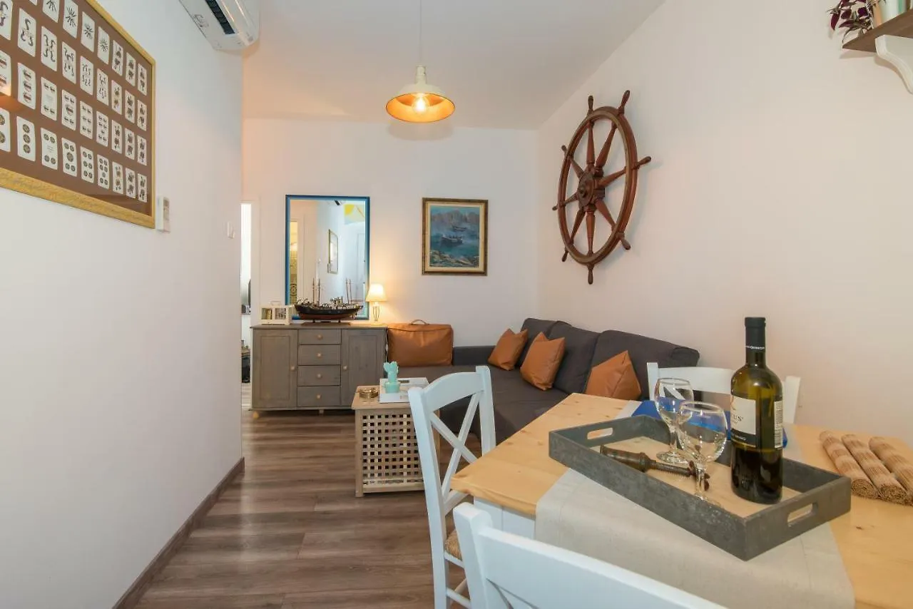 Apartment Skipper Suites Novigrad  Croatia